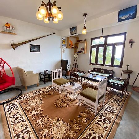Redeem Cafe & Homestay Маклеод-Гандж Екстер'єр фото