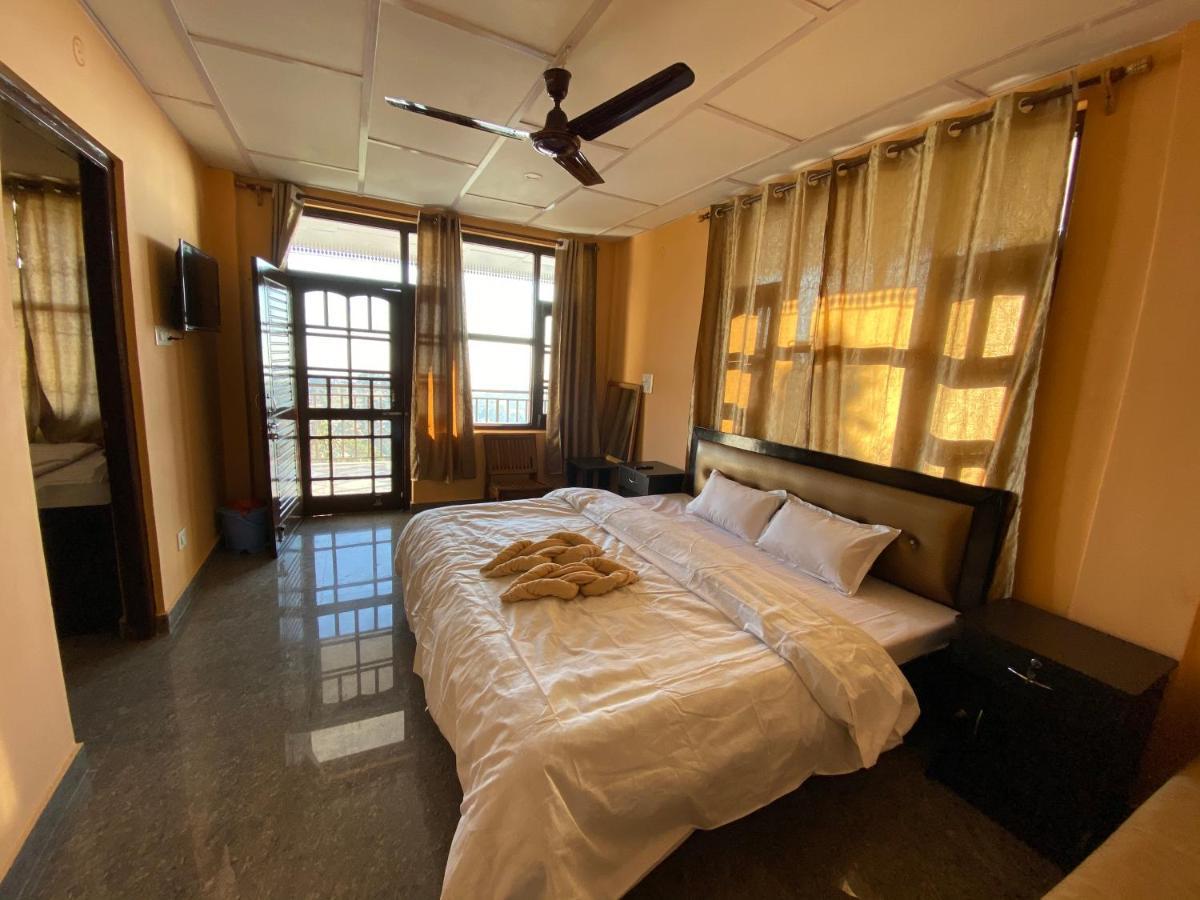 Redeem Cafe & Homestay Маклеод-Гандж Екстер'єр фото