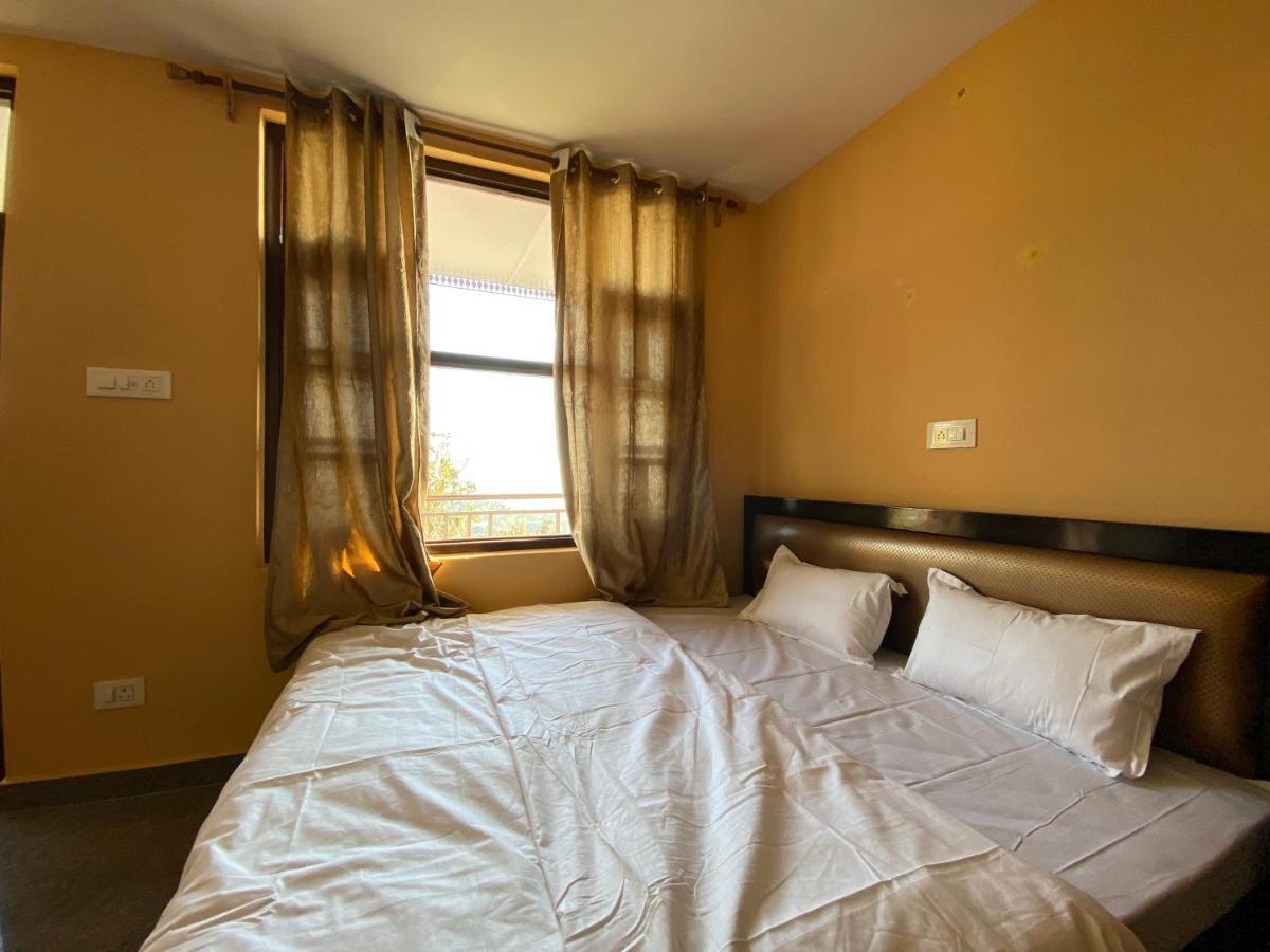 Redeem Cafe & Homestay Маклеод-Гандж Екстер'єр фото