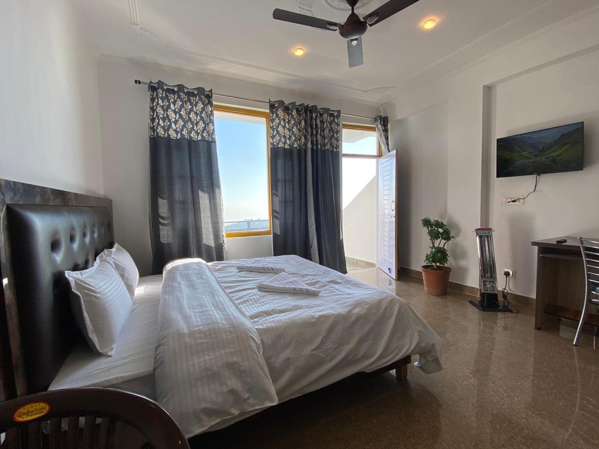 Redeem Cafe & Homestay Маклеод-Гандж Екстер'єр фото